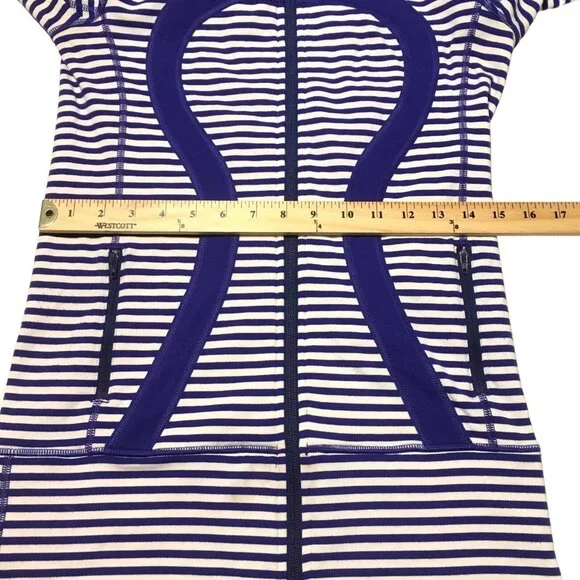 Lululemon In Stride Jacket Pigment Blue White Narrow Bold Stripe Women Size 4 - Picture 12 of 16